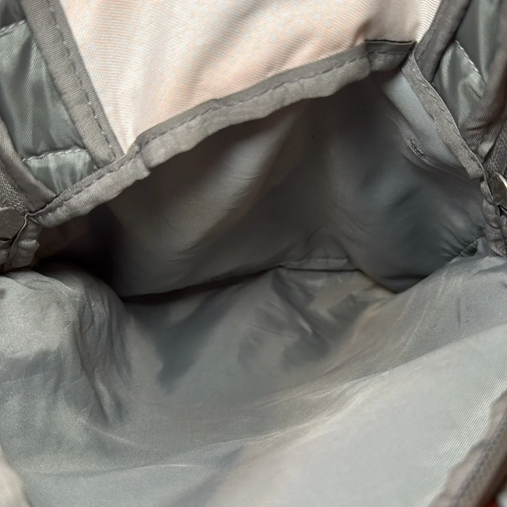 High Sierra Unisex Swerve Charcoal Grey and Hyperdots Laptop Backpack EUC - Picture 5 of 12